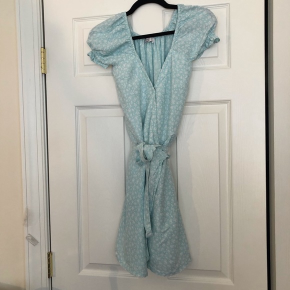 Hollister Dresses & Skirts - 2 dresses for 1 price!Hollister spring dresses.